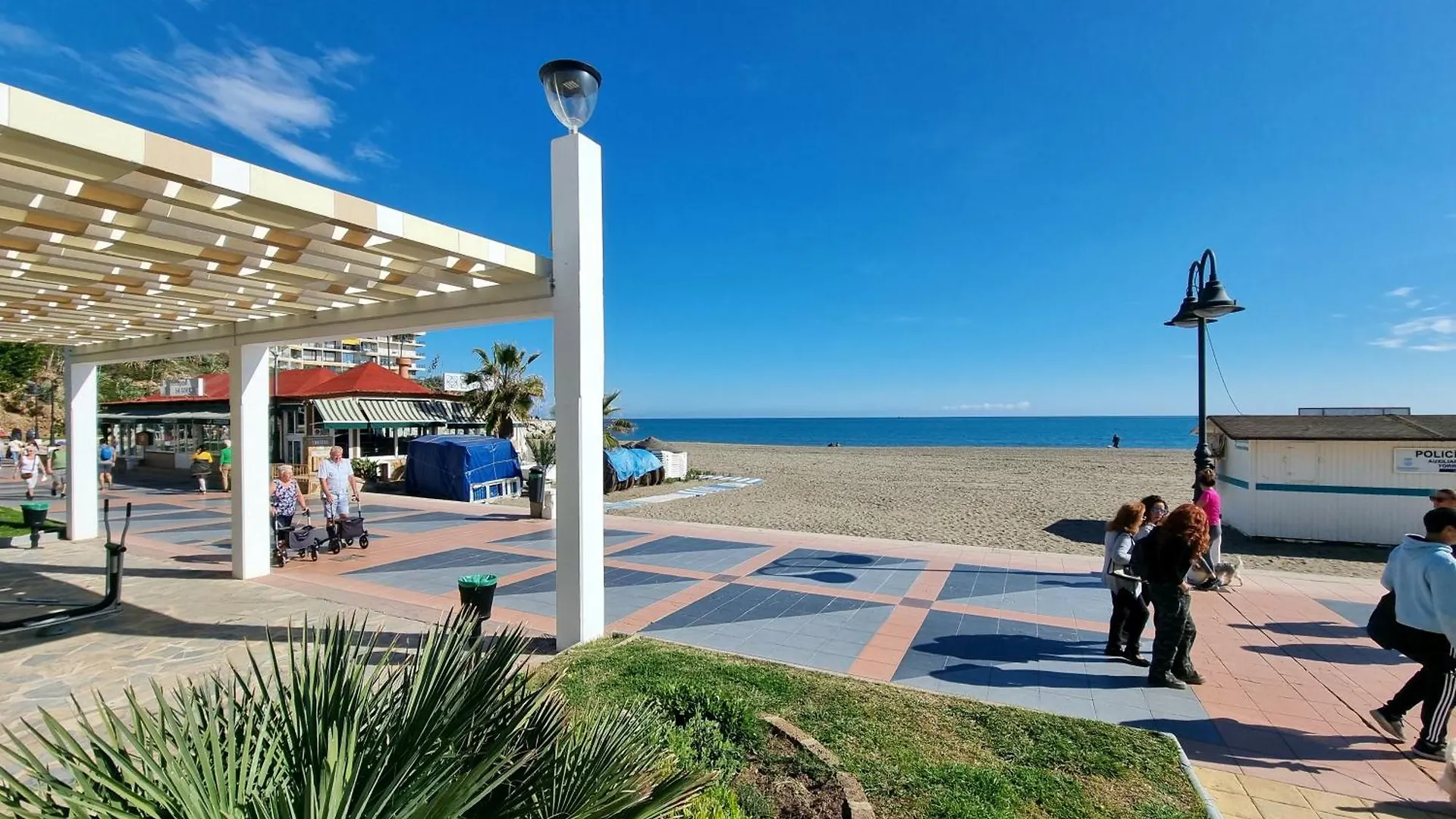 Luxury 2 Bedrooms Apartment In La Carihuela Torremolinos 20 Meters In From Of Beach 0*,  Espagne