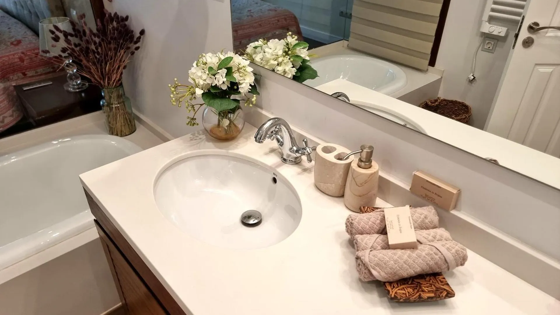 Luxury 2 Bedrooms Apartment In La Carihuela Torremolinos 20 Meters In From Of Beach 0*,  Espagne