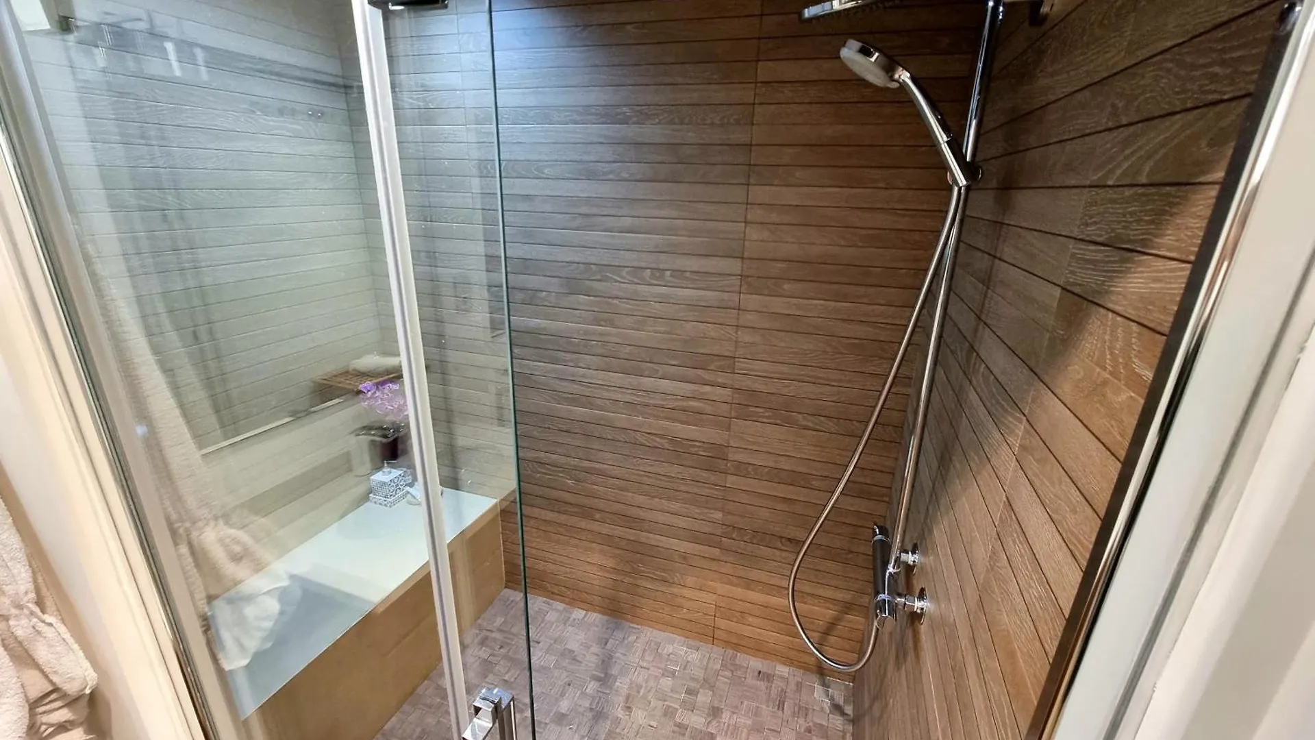 Luxury 2 Bedrooms Apartment In La Carihuela Torremolinos 20 Meters In From Of Beach
