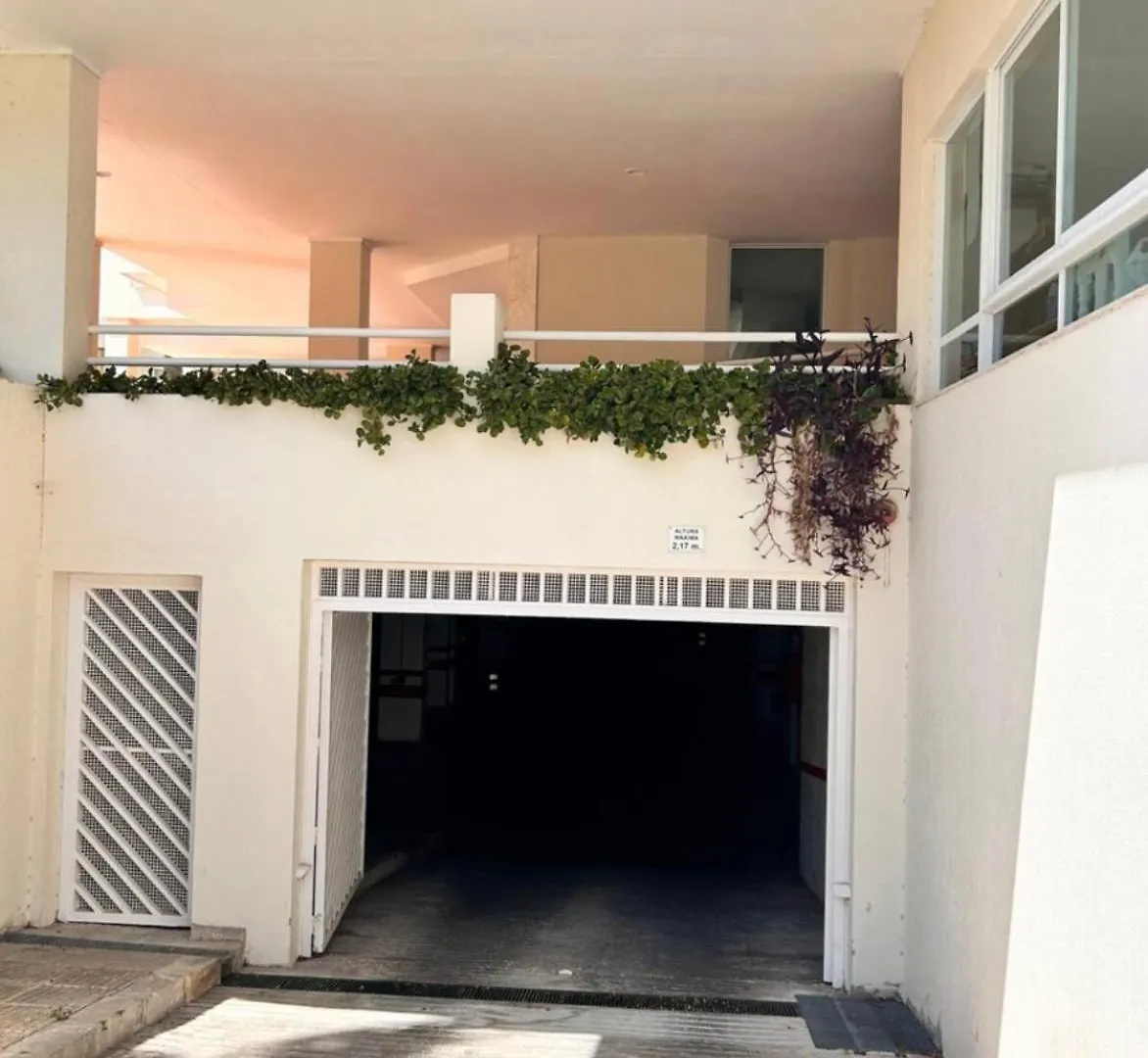 Luxury 2 Bedrooms Apartment In La Carihuela Torremolinos 20 Meters In From Of Beach Espagne