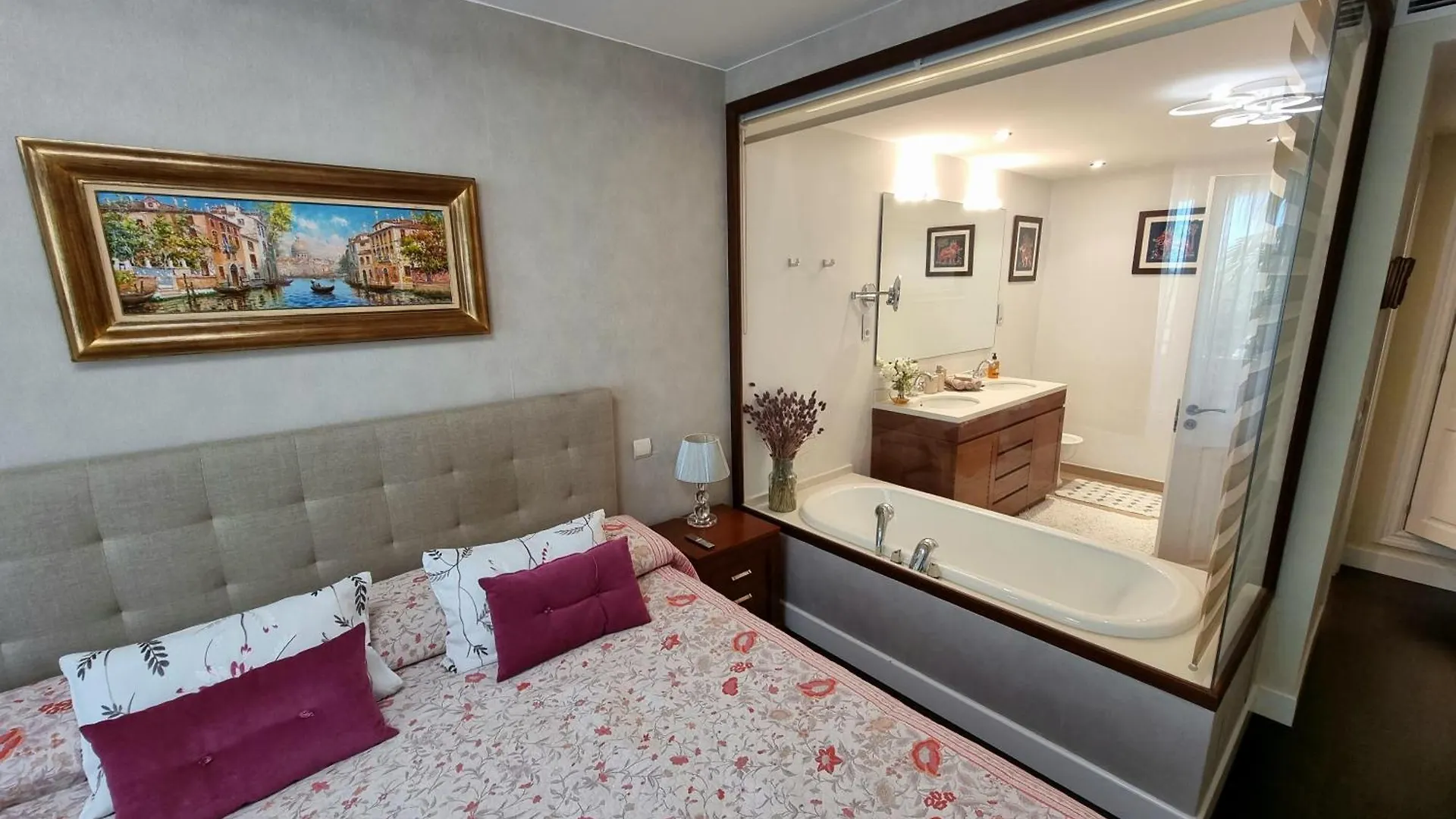 Luxury 2 Bedrooms Apartment In La Carihuela Torremolinos 20 Meters In From Of Beach 0*,